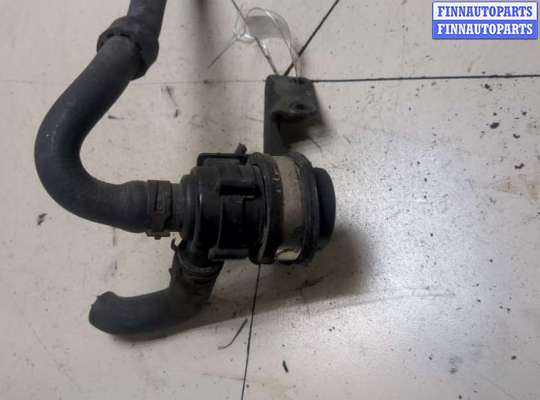 Насос водяной (помпа) VG2338421 на Volkswagen Touareg 2007-2010