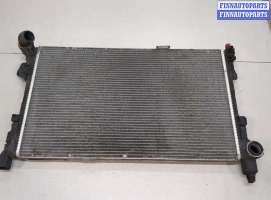 Радиатор охлаждения двигателя MB1458733 на Mercedes C W203 2000-2007