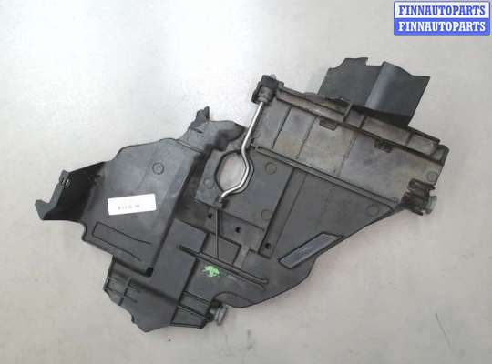 купить Кронштейн фары на Volkswagen Touareg 2002-2007