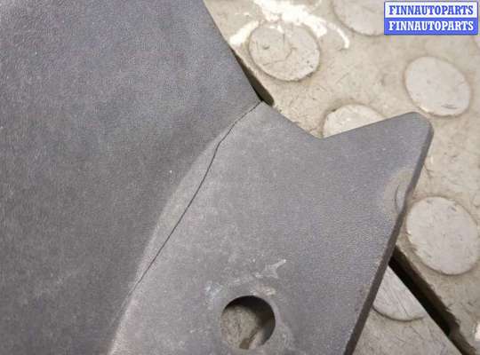 купить Накладка замка капота на Cadillac Escalade 3 2006-2014