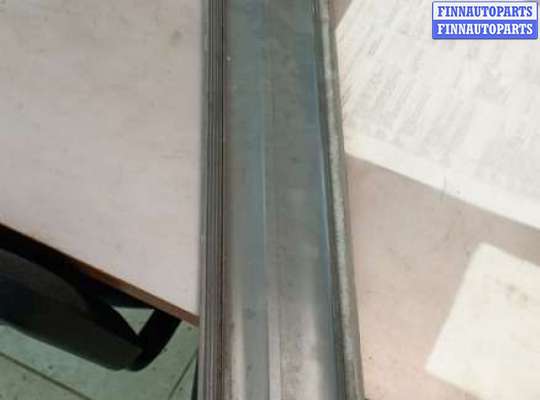 Молдинг на Toyota Sequoia