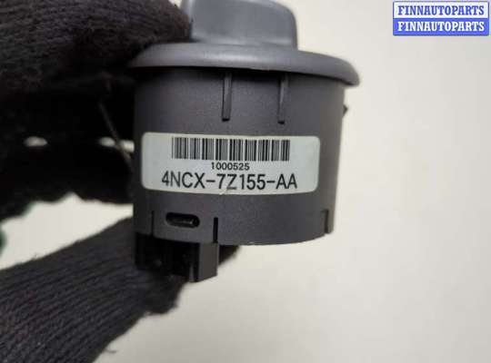 купить Кнопка включения полного привода на Infiniti QX56 2004-2010