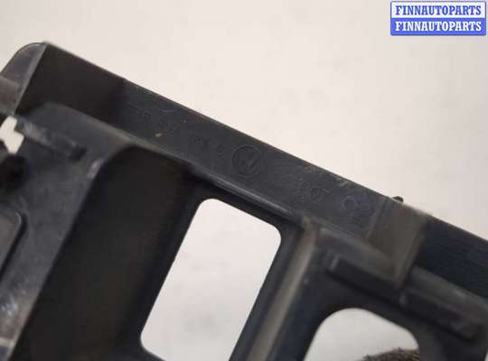 купить Кронштейн бампера на Volkswagen Touareg 2014-2018