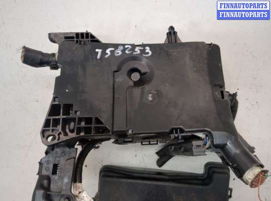 купить Блок предохранителей на Toyota Prius 2009-2015