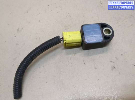 купить Датчик удара на Toyota Camry V40 2006-2011