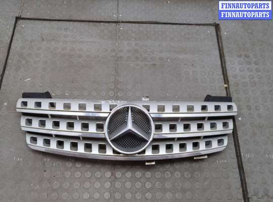 Решетка радиатора MB1577534 на Mercedes ML W164 2005-2011