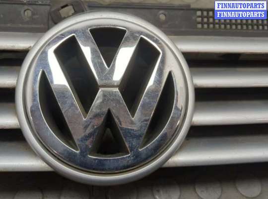 купить Решетка радиатора на Volkswagen Bora 1998-2005