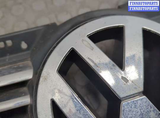 купить Решетка радиатора на Volkswagen Jetta 5 2005-2011
