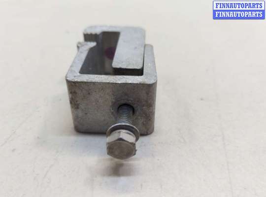 купить Кронштейн (лапа крепления) на Volkswagen Amarok 2010-2025