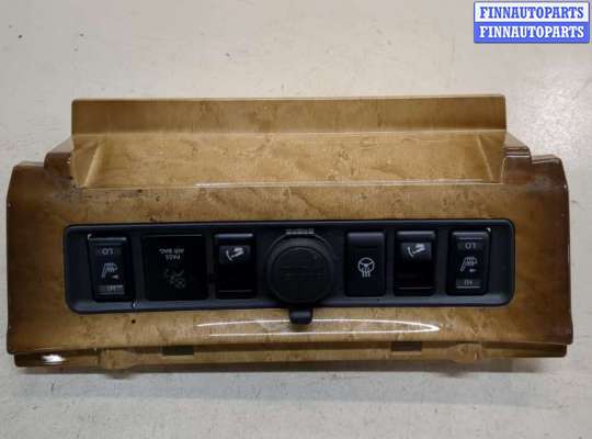 купить Пластик панели торпеды на Infiniti QX56 2010-2013