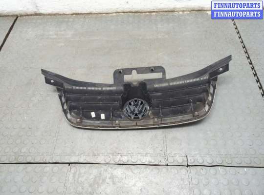 купить Решетка радиатора на Volkswagen Touran 2003-2006