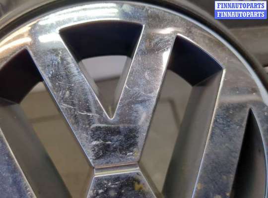 купить Решетка радиатора на Volkswagen Polo 2001-2005