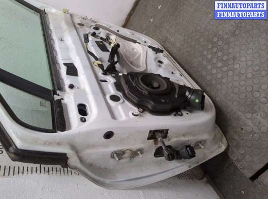 купить Стекло боковой двери на Renault Clio 2012-2016