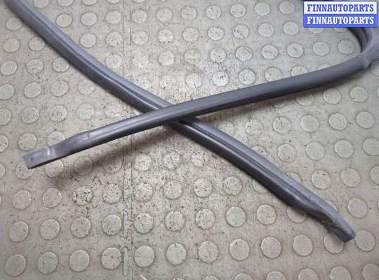 купить Уплотнитель на Toyota Land Cruiser Prado (90) - 1996-2002