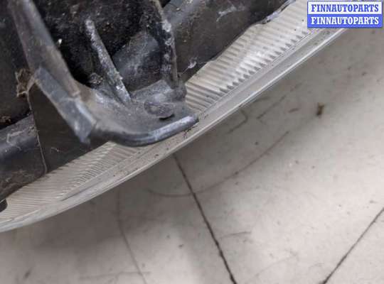купить Фара (передняя) на Toyota Yaris 2005-2011