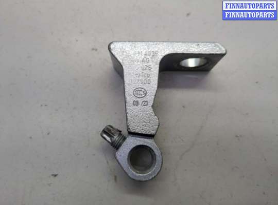 Петля двери