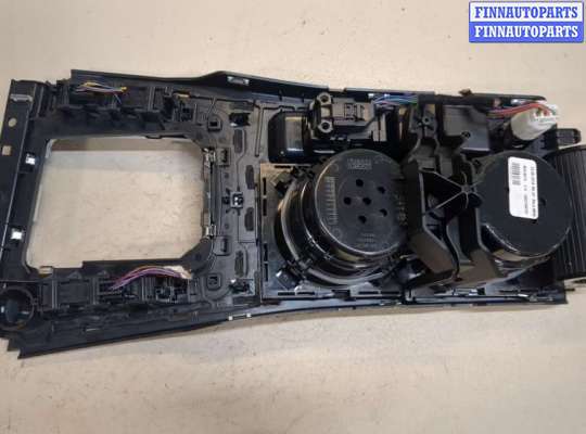 купить Рамка под кулису на Volkswagen Golf 7 2012-2020