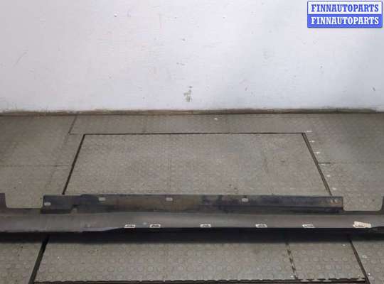 купить Накладка на порог на Mercedes C W204 2007-2013