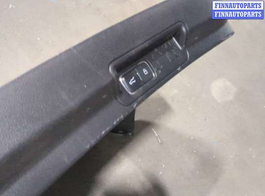 купить Обшивка крышки (двери) багажника на Ford Explorer 2019-2025