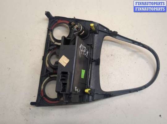 купить Рамка под кулису на Pontiac Vibe 1 2002-2008