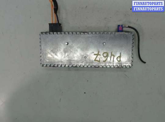 Блок управления радиоприемником MB1396008 на Mercedes C W204 2007-2013
