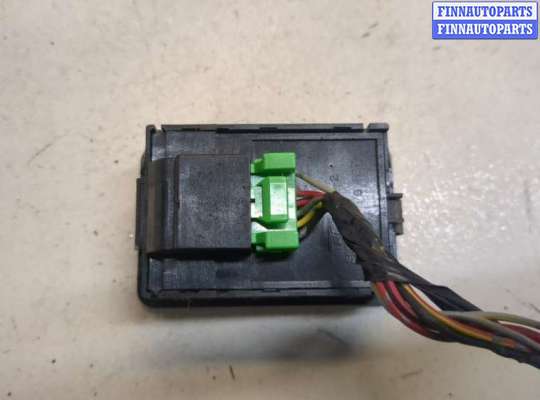 купить Кнопка управления люком на Acura MDX 2001-2006