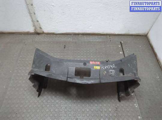 Накладка замка капота MB1703510 на Mercedes B W245 2005-2011