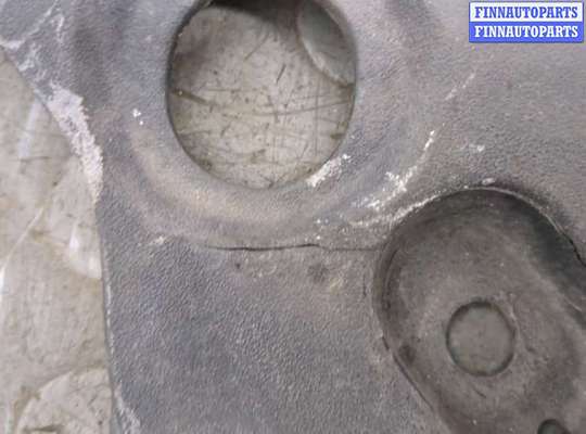 купить Накладка замка капота на Toyota Avensis 3 2008-2018