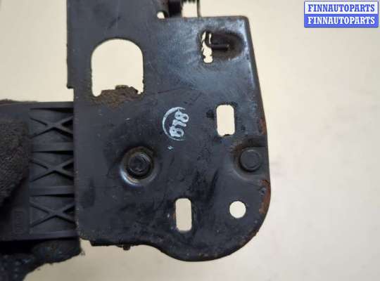 Замок капота на Volkswagen Passat CC (357)