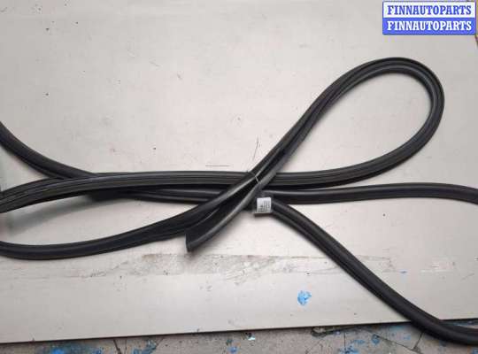 купить Уплотнитель на KIA Sportage 2004-2010