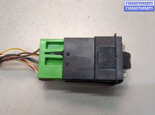 купить Кнопка обогрева сидений на Audi A6 (C6) 2004-2011