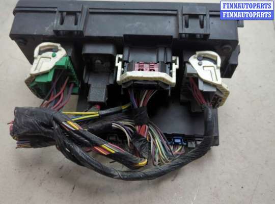 Блок предохранителей DGQ9985 на Dodge Caliber 2006-2013