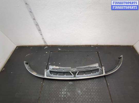 купить Решетка радиатора на Opel Vivaro 2001-2014