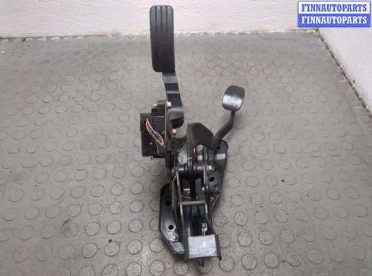 Педальный узел (педаль) на Renault Scenic III