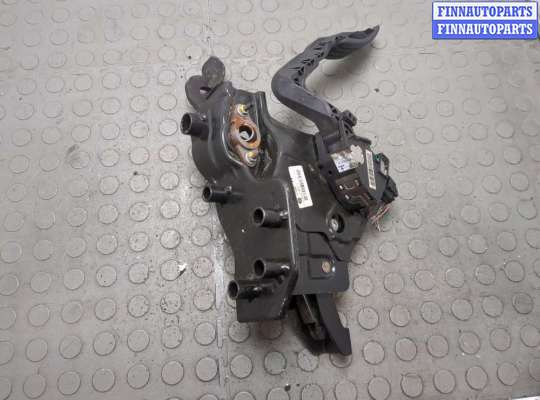 Педальный узел (педаль) на Renault Scenic III