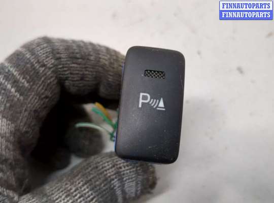 купить Кнопка парктроника на Toyota FJ Cruiser