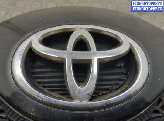 купить Решетка радиатора на Toyota Corolla Verso 2004-2009