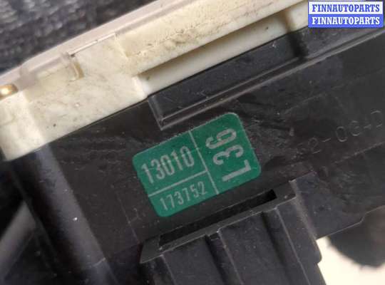 купить Переключатель поворотов на Toyota Corolla E12 2001-2006