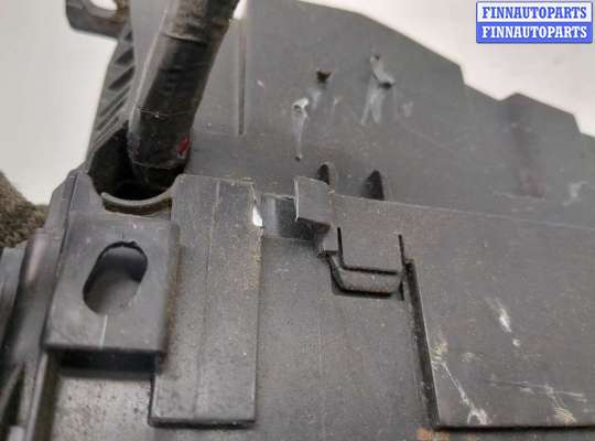 купить Блок предохранителей на Toyota Auris E15 2006-2012