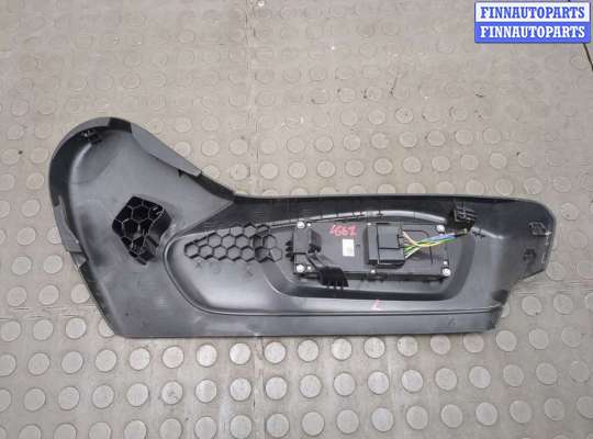 Обшивка салона на Ford Explorer VI (U625)