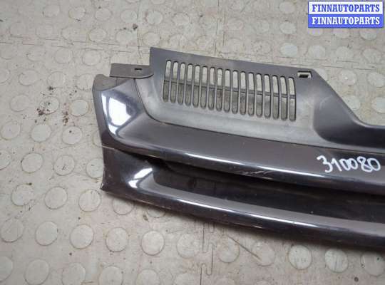 купить Решетка радиатора на Volkswagen Golf 5 2003-2009