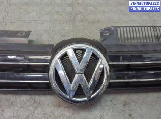 купить Решетка радиатора на Volkswagen Golf 6 2008-2012