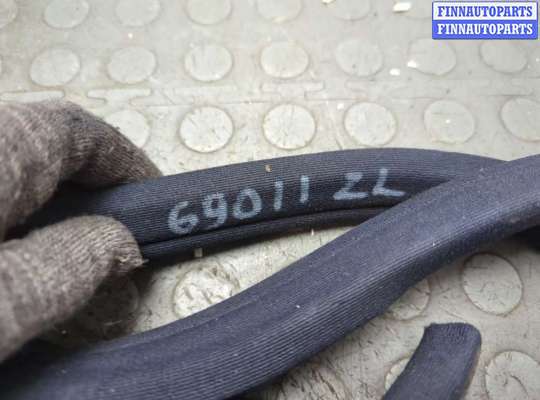 купить Уплотнитель на Mercedes C W202 1993-2001