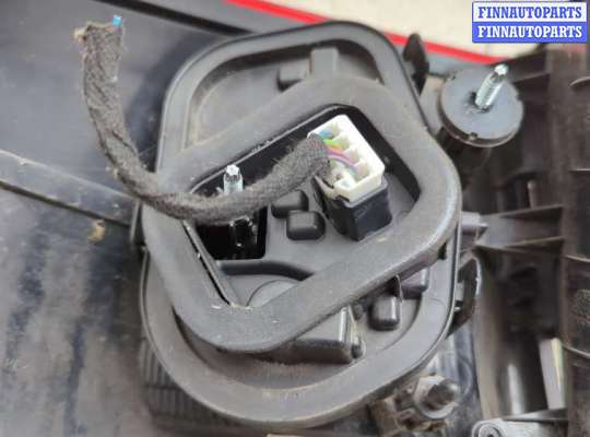 купить Фонарь (задний) на Ford C-Max 2010-2015