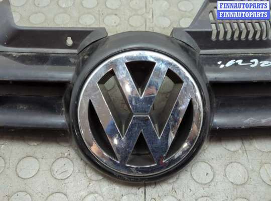 купить Решетка радиатора на Volkswagen Golf 5 2003-2009
