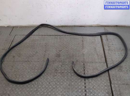 купить Уплотнитель на Renault Trafic 2014-2025