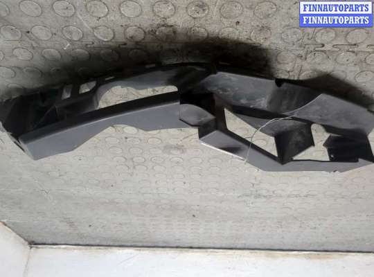 Кронштейн фары RN1577739 на Renault Megane 2 2002-2009