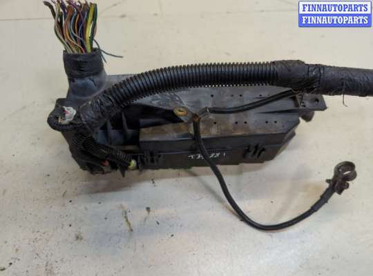 купить Блок предохранителей на Ford Maverick 2000-2007