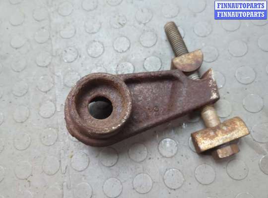 купить Кронштейн (лапа крепления) на Hummer H3