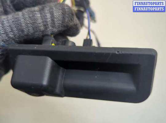 купить Кнопка открывания багажника с крышки на Volkswagen Jetta 7 2018-2024